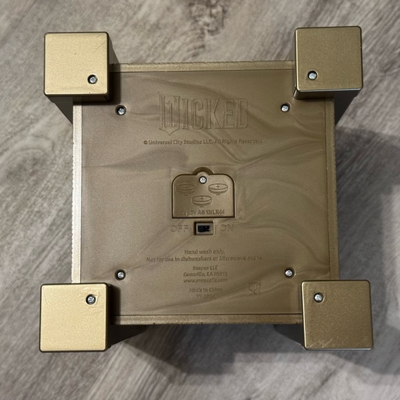 WICKED LIGHT UP Lantern Popcorn Bucket (Regal Exclusive) - NEW SEALED - Picture 7 of 8